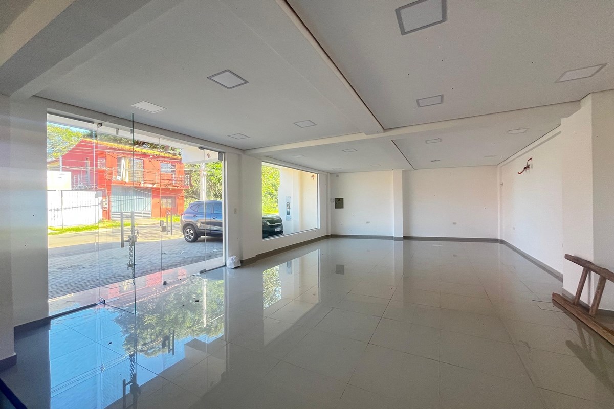 Salão comercial para alugar em Loma Merlo, Luque