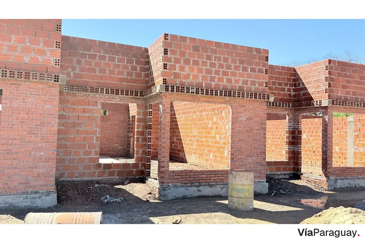 Salón comercial en alquiler en Loma Plata
