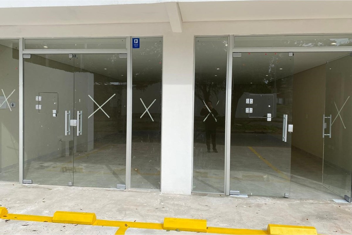 Salão comercial para alugar em Ñemby, Central