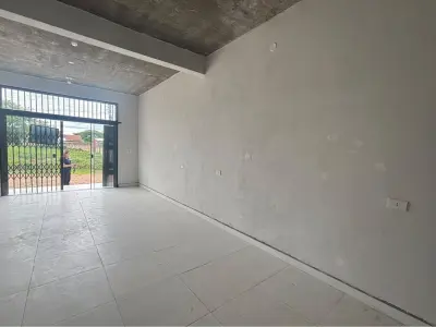 Salão comercial para alugar em Ñemby, Central