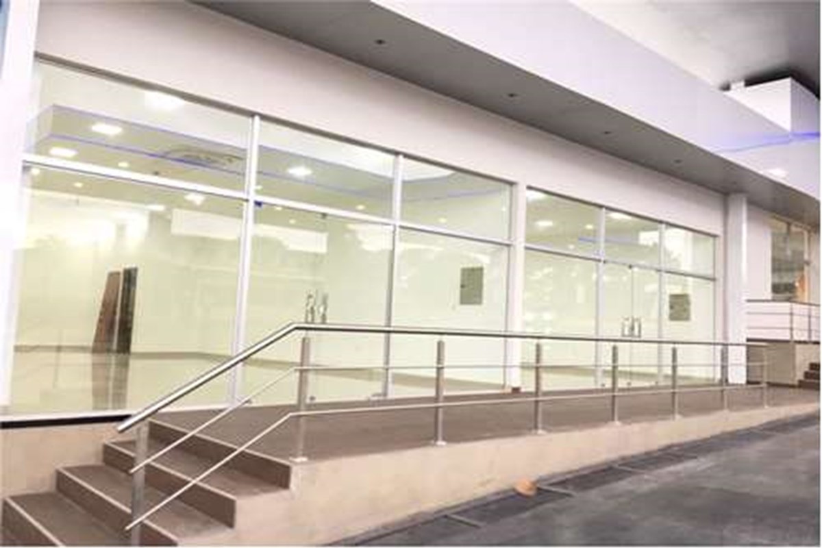 Salão comercial para alugar em Ñemby