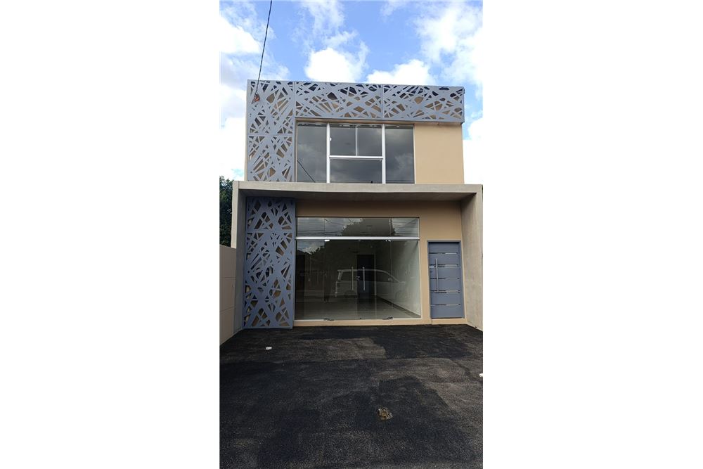 Salão comercial para alugar em andar superior, Itauguá