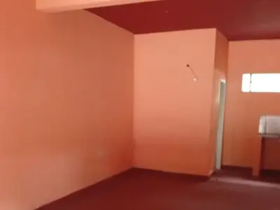 Commercial space for rent in San Lorenzo, Florida