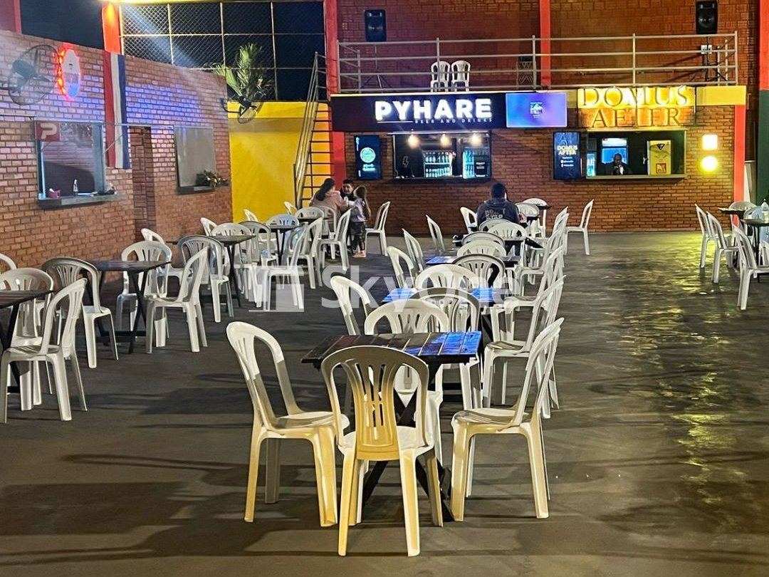Salón comercial en alquiler en Social Food Park, Ciudad del Este