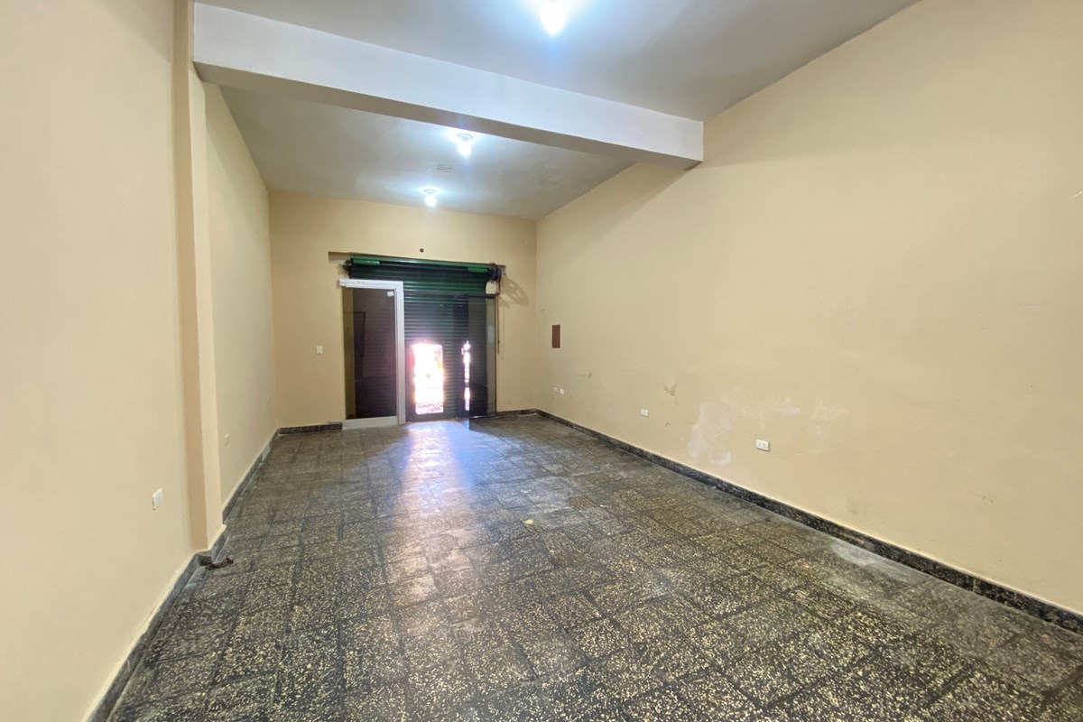 Salão comercial para alugar na Av. Defensores del Chaco, Lambaré