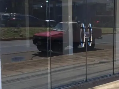 Salão comercial para alugar na Avenida Irrazábal, Encarnación