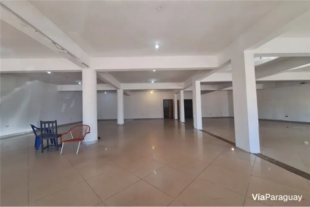 Commercial hall for rent on Ruta Gral. E. Aquino km 66
