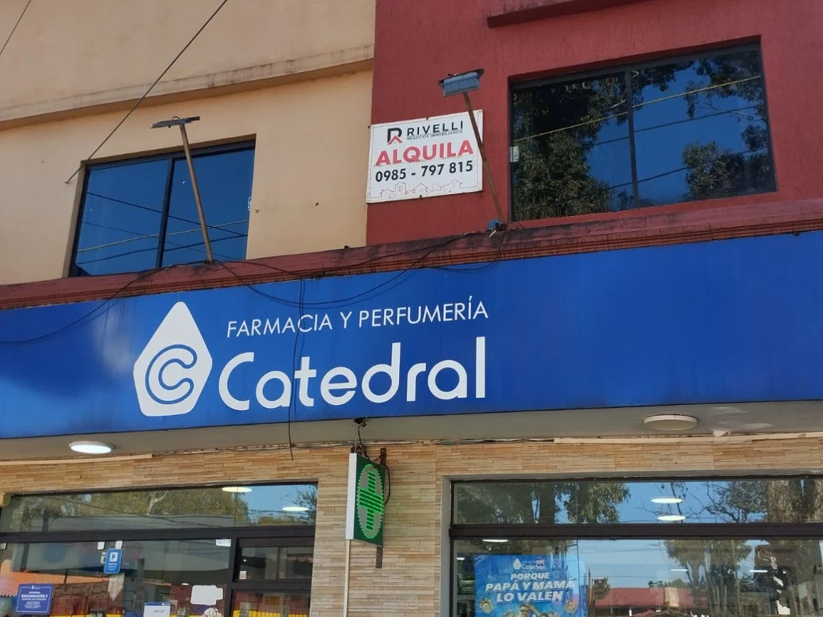 Salón comercial en Barrio Catedral, Encarnación