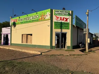 Salón comercial en venta en el acceso a Loma Plata