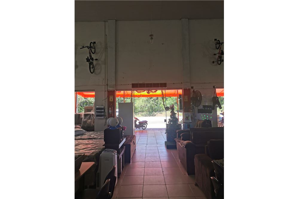 Salão comercial à venda na Avda. Itaipú, Salto del Guairá