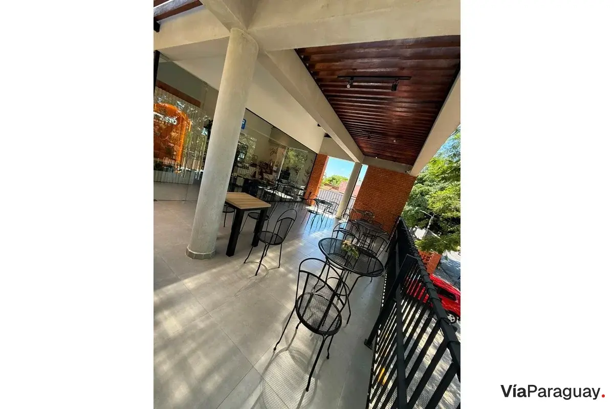 Salão para cafeteria mobiliado para alugar em Villa Aurelia