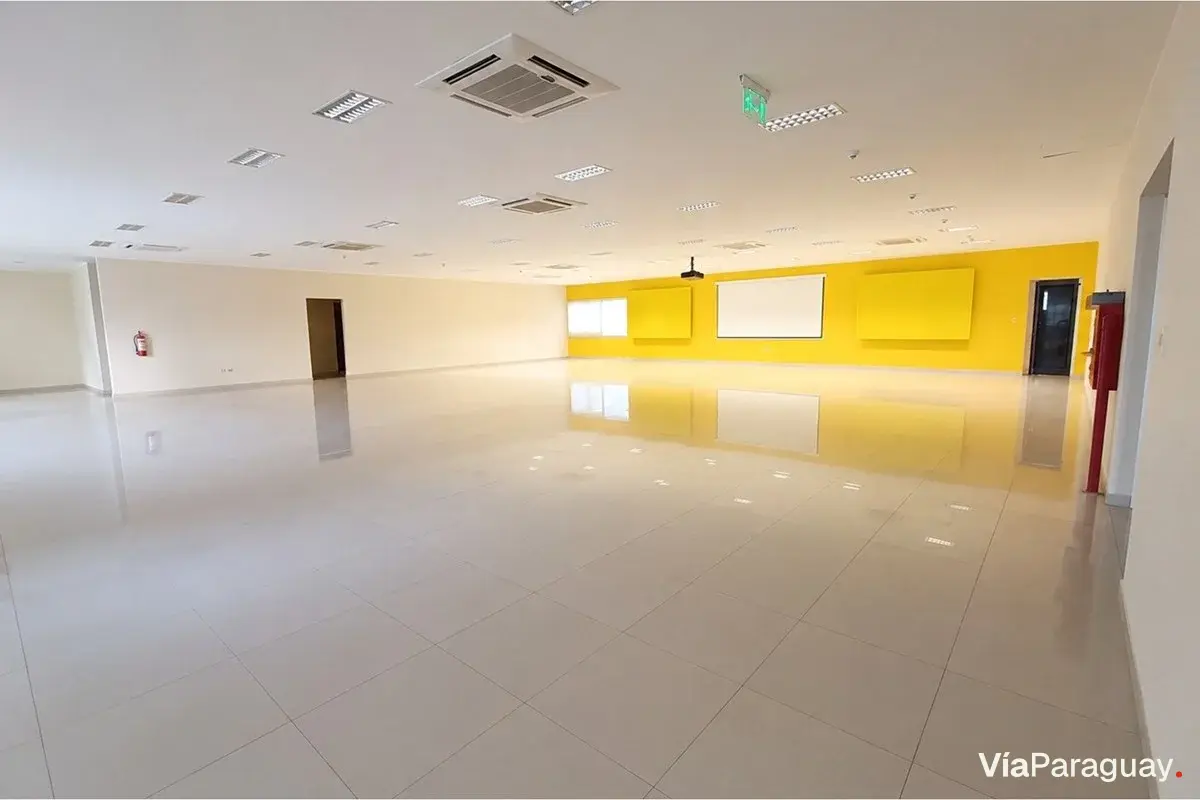 Salón tipo auditorio en alquiler en Centro, Encarnación