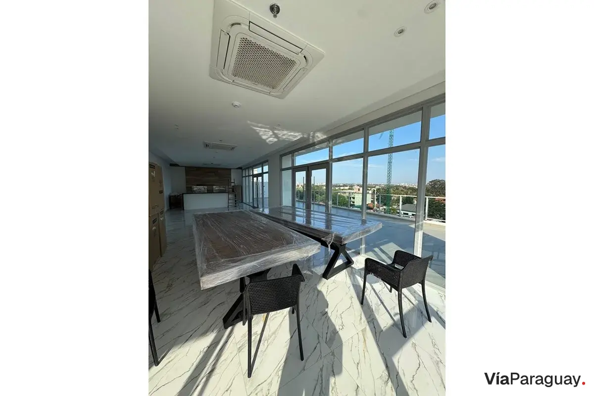 Semi penthouse en venta en Home Palace Tower, Manorá