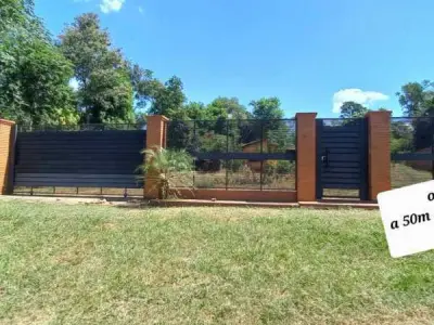 Walled Land with Building in Itá, Las Piedras Neighborhood