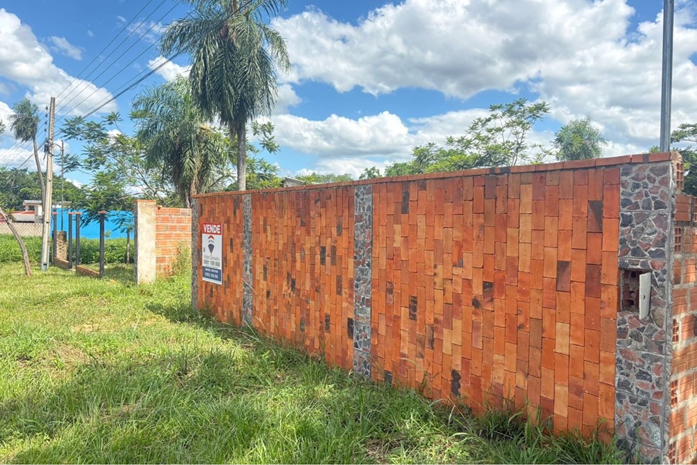 Terreno amurallado en venta en Cañadita, Itauguá