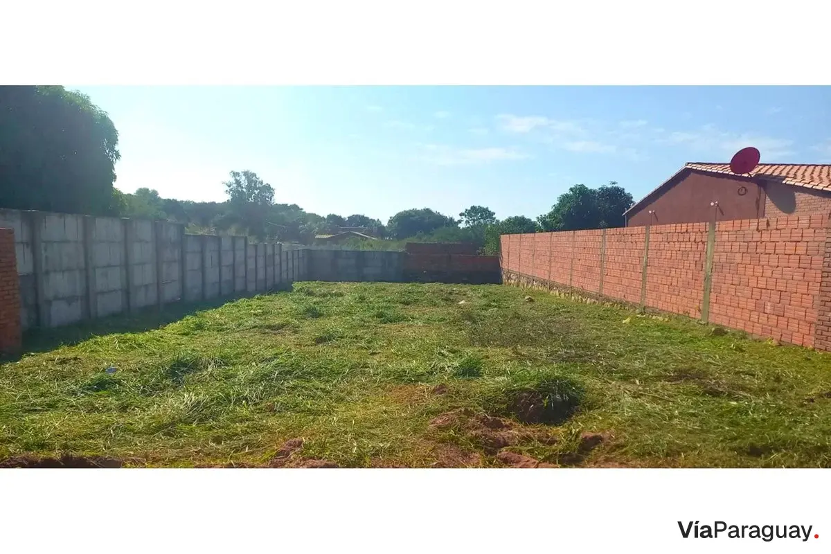 Terreno amurallado en venta en Mora Kue, Luque