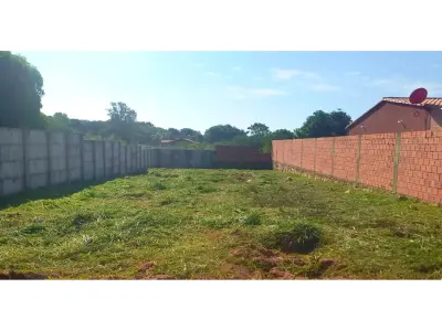 Terreno amurallado en venta en Mora Kue, Luque