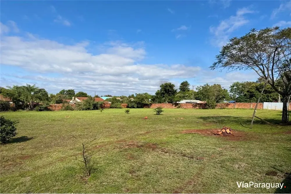 Walled land for sale in San Juan del Paraná, Itapúa