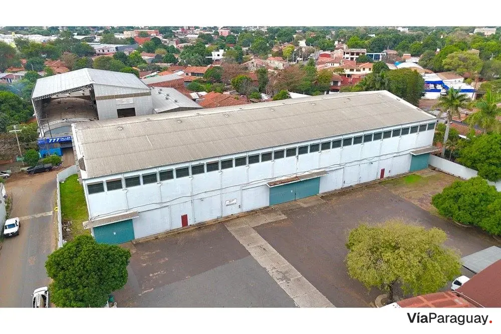 Terreno comercial de 10.140 m² con depósitos y oficinas en venta - San Lorenzo