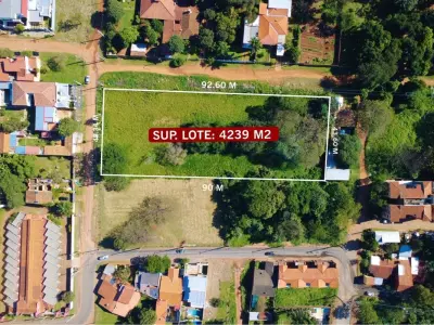 Terreno comercial de 4.239 m² à venda em San Lorenzo