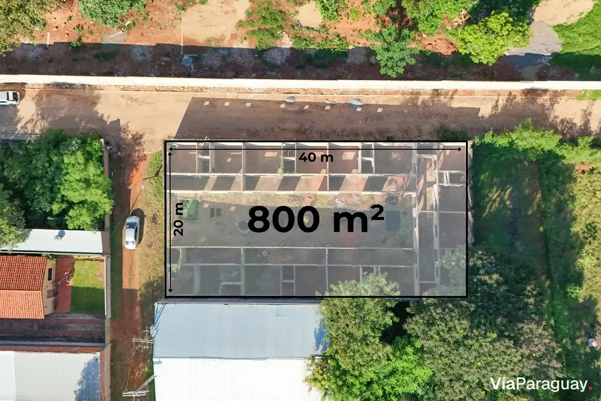 Terreno comercial à venda em esquina em Capiatá