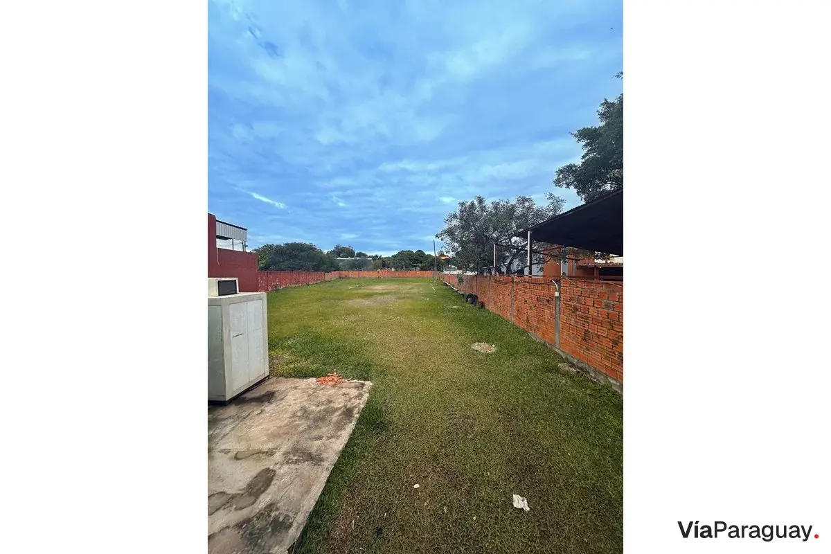 Terreno en venta en Laurelty, Luque