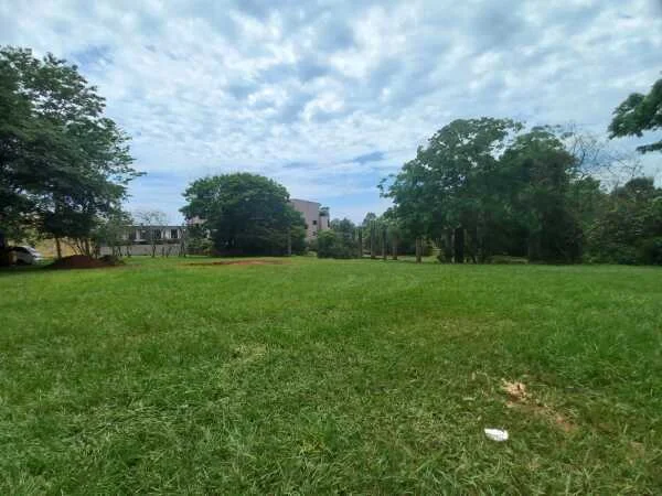 Terreno comercial à venda no Paraná Country Club, Hernandarias