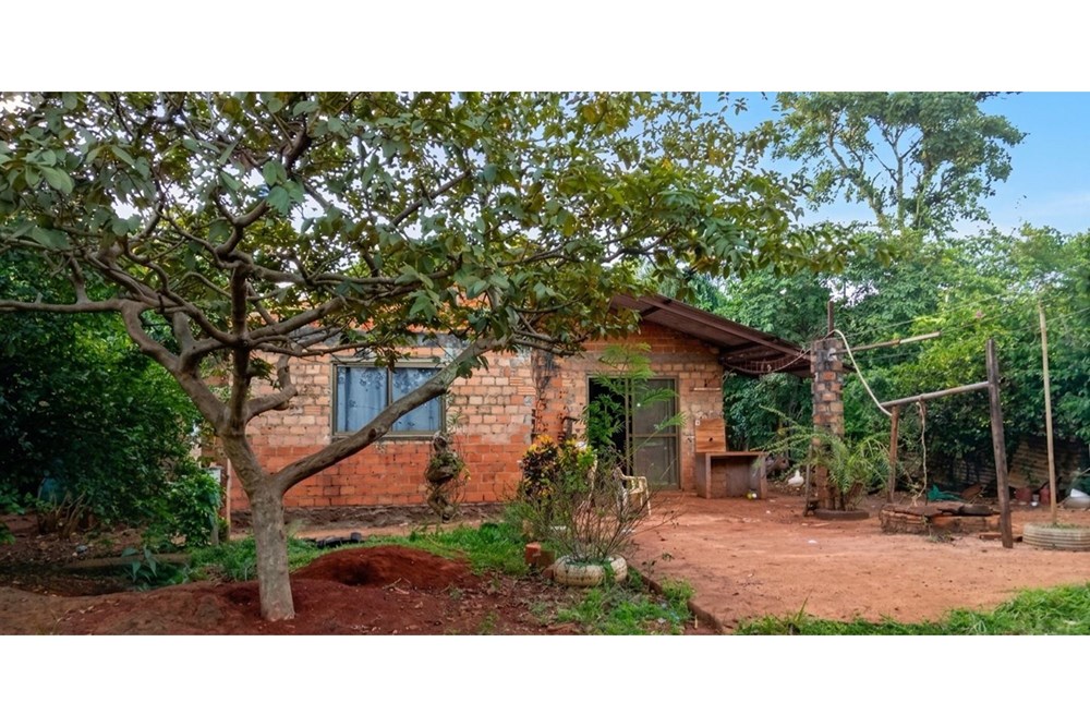 Terreno con casa en venta en Hernandarias
