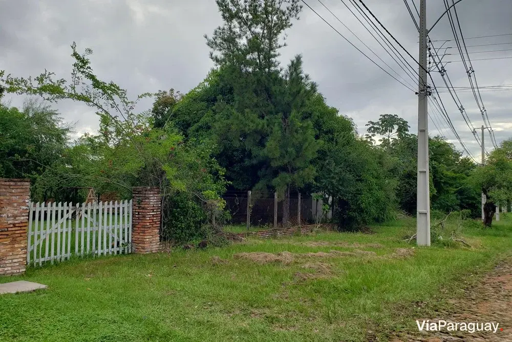 Terreno com casa à venda em San Bernardino
