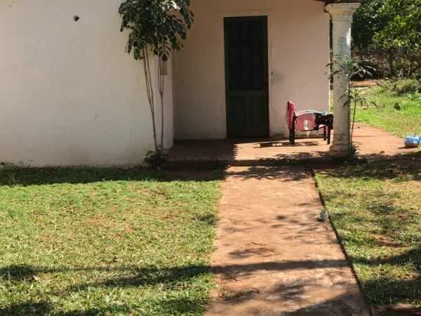 Terreno com casinha à venda no centro de San Lorenzo