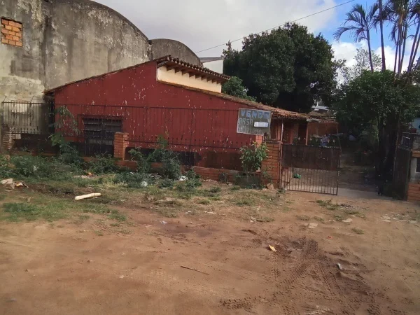 Land with existing structure for sale in Asunción, San Pablo