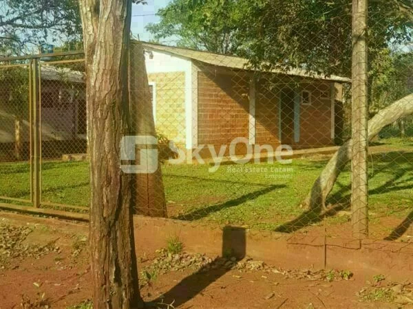 Terreno con construcción en venta en Hernandarias, zona Petropar