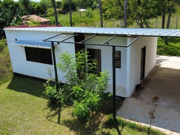 Terreno com construção à venda em Itapuami, Luque