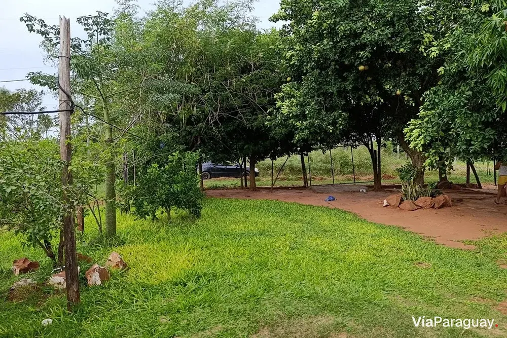 Terreno com construção à venda em Itauguá, Central