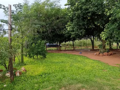 Terreno com construção à venda em Itauguá, Central