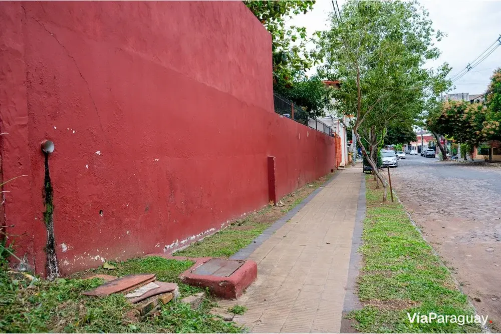 Terreno com construção à venda em Santísima Trinidad