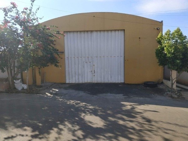 Terreno con depósito en venta en Ciudad del Este, Alto Paraná