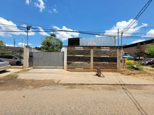 Land with Warehouse for Sale in Fernando de la Mora Norte