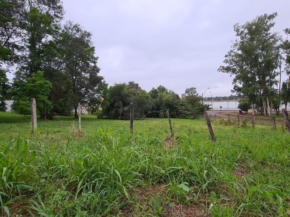 Terreno con vista al río Paraná en venta en Encarnación