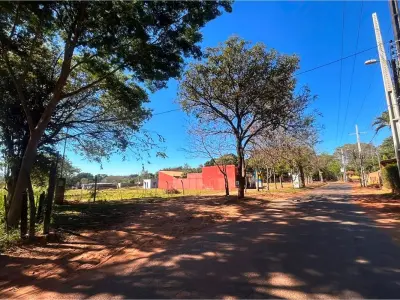 Terreno de 1 ha à venda em Laurelty, Capiata