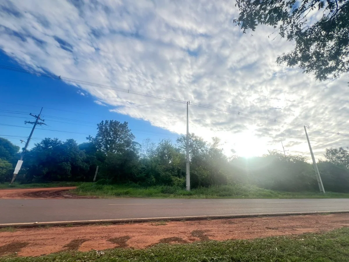 Terreno de 1 hectare à venda à beira de estrada, Valenzuela