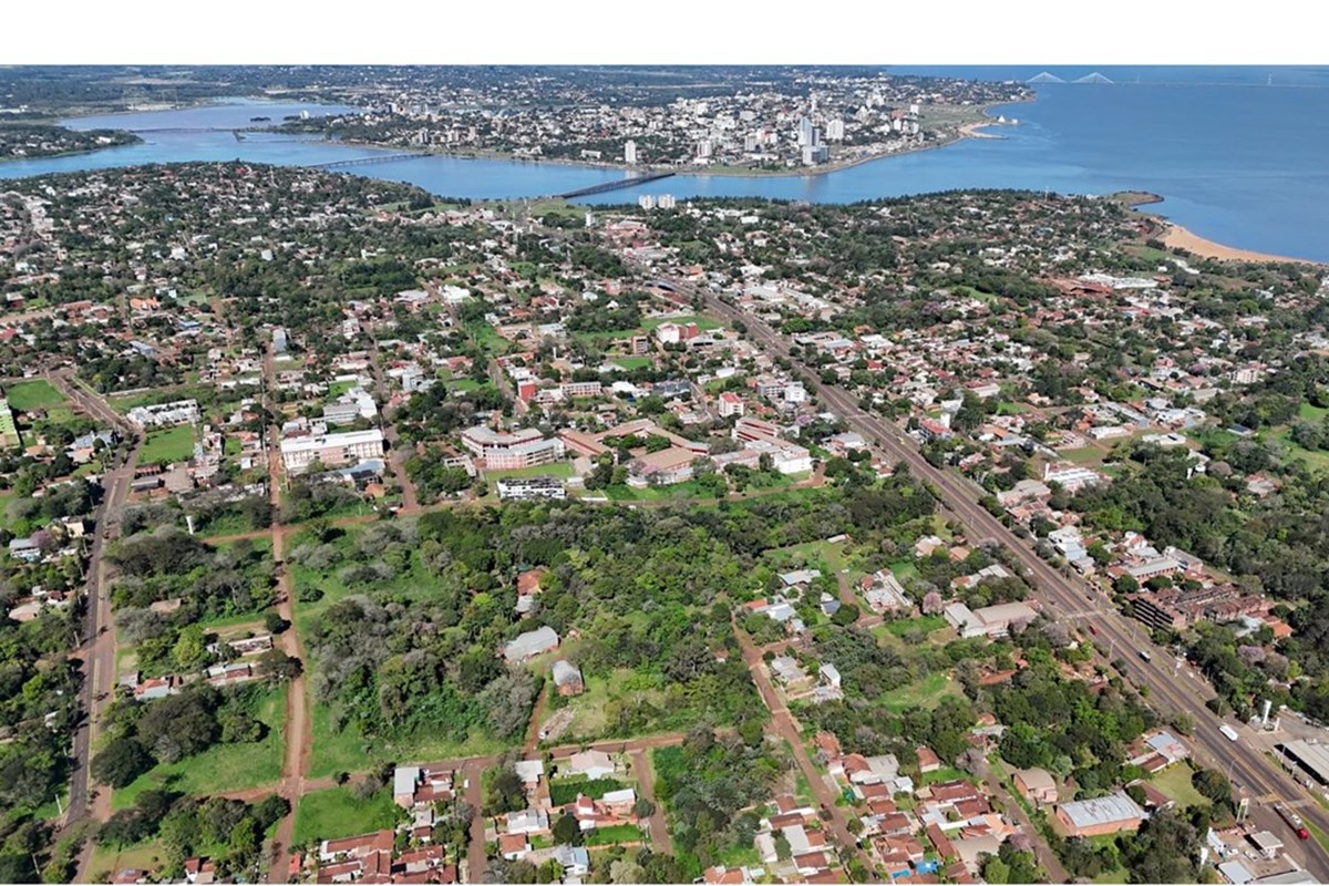 Terreno à venda em Encarnación, Itapúa — 10.000 m²