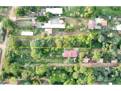 Terreno de 1.555 m² à venda em Mora Kue, Luque