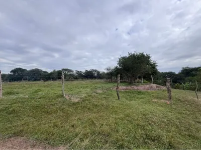 Terreno de 1.785 m² à venda em San Cayetano, Ypané