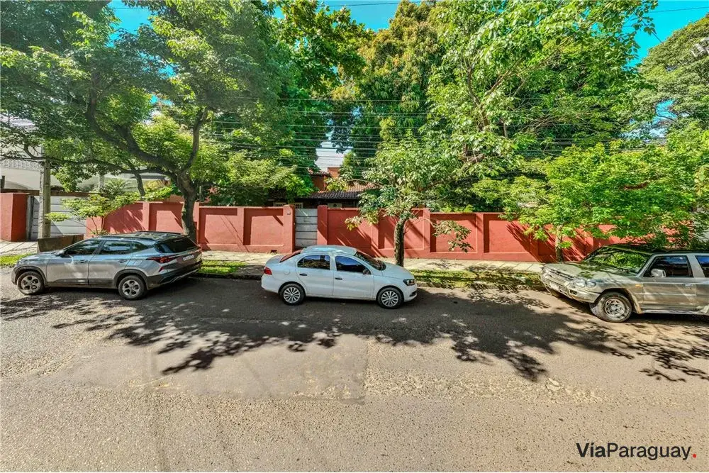 Terreno de 2.268 m² à venda em Ycuá Satí, Assunção