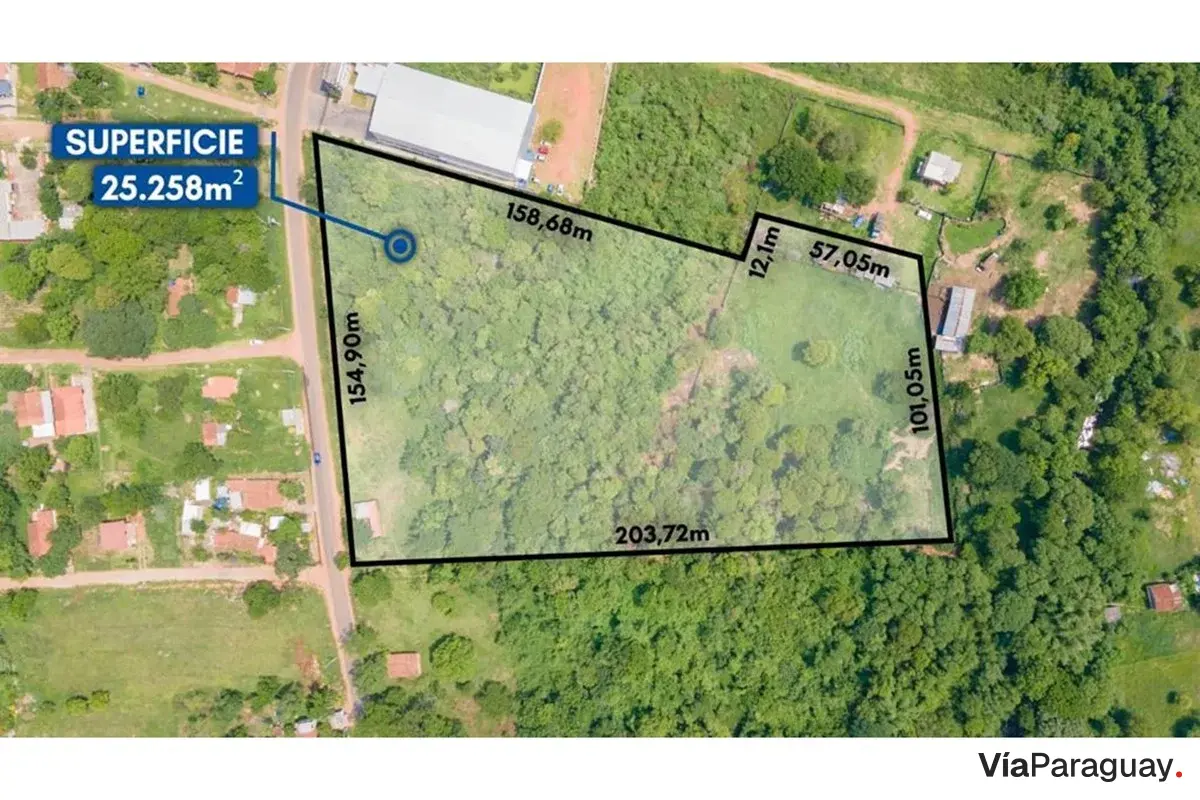 Terreno de 2,5 hectares à venda em Luque