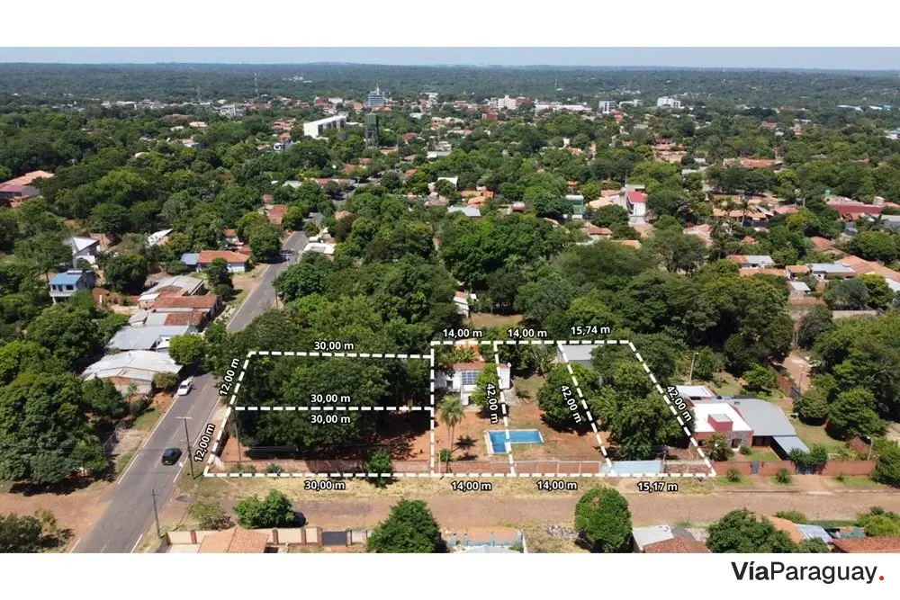 Terreno de 2.545 m² à venda no centro de Itauguá