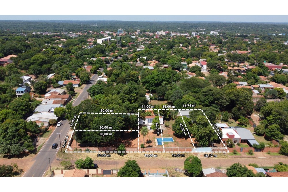 Terreno de 2.545 m² à venda no centro de Itauguá