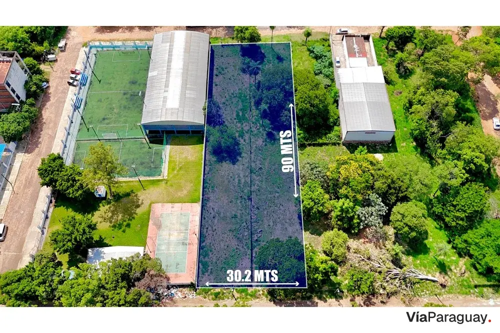 Terreno de 2.719 m² de rua a rua à venda na Zona Norte