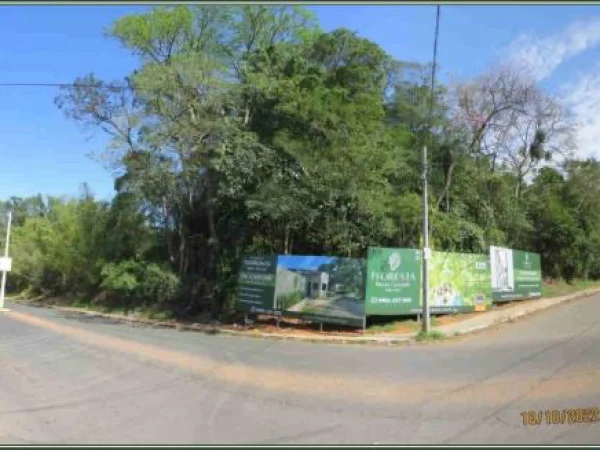 Terreno de 3,6 hectares à venda em Villa Elisa